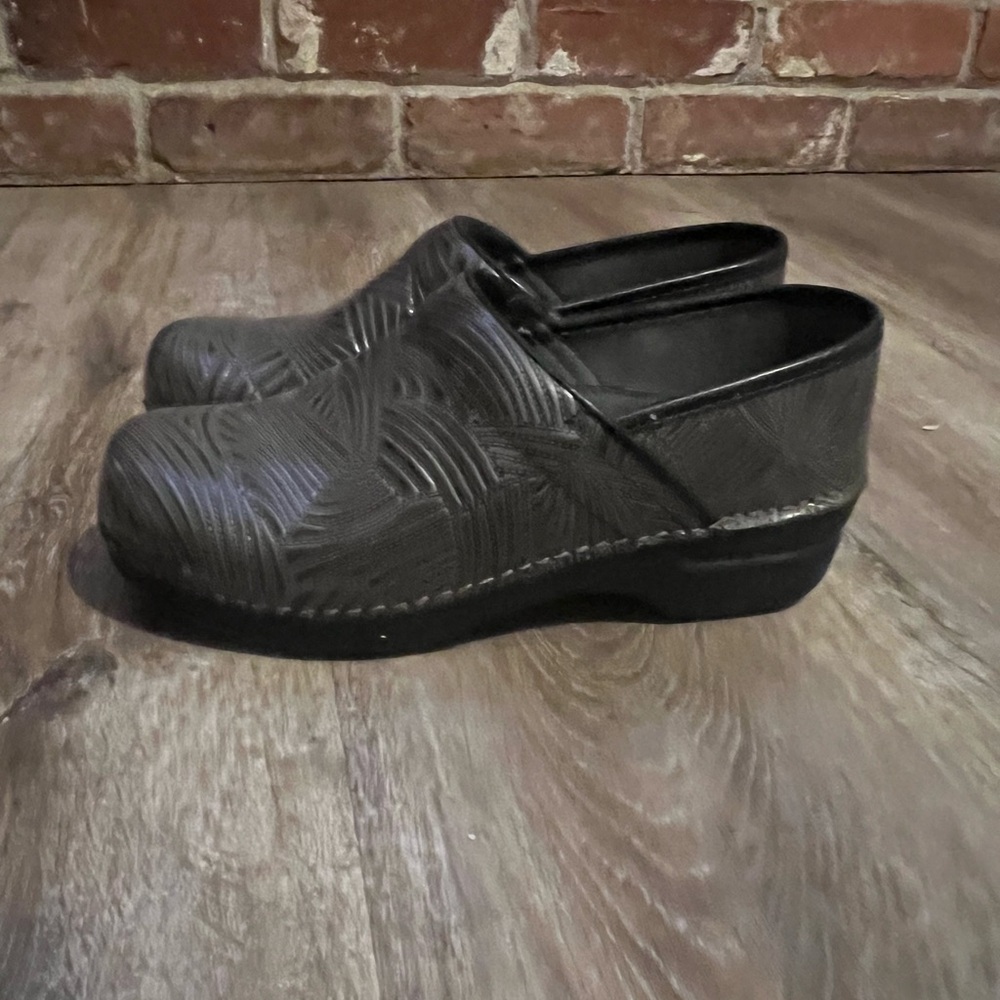 Dansko clog
